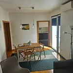 Sun With Style Apartment *